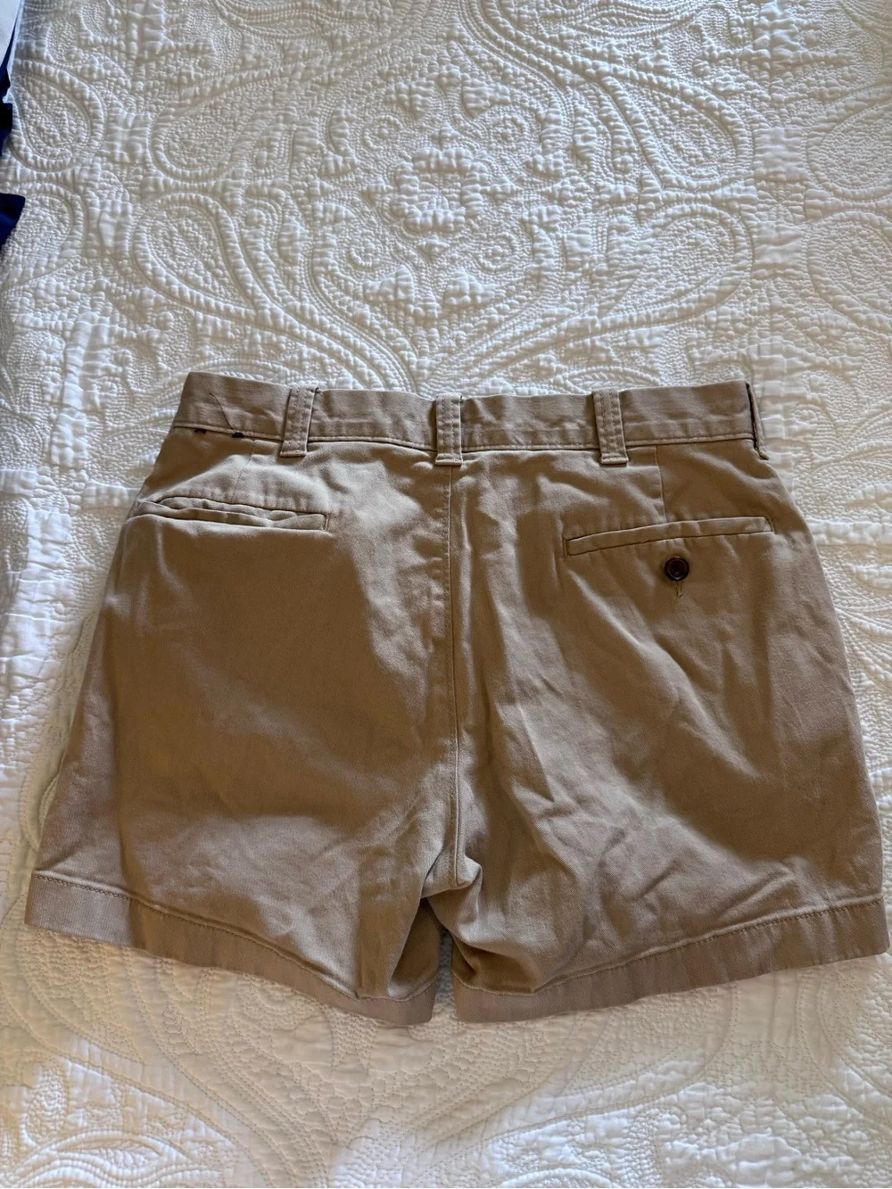 J. Crew Men's Flat Front Chino Shorts in Khaki